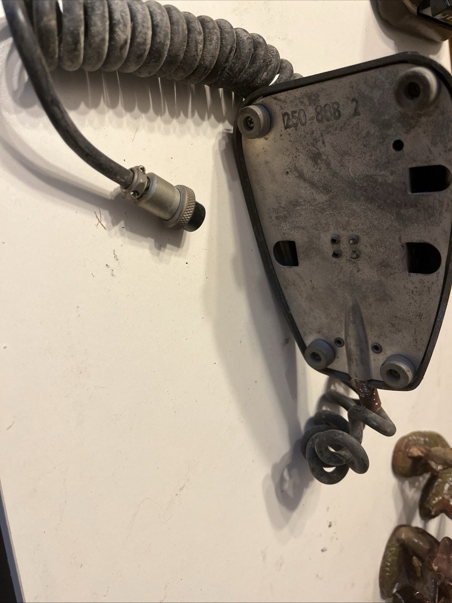Vintage Veloce™: Johnson 250-888-2 Mic with a Anytone AT-5888UV-III