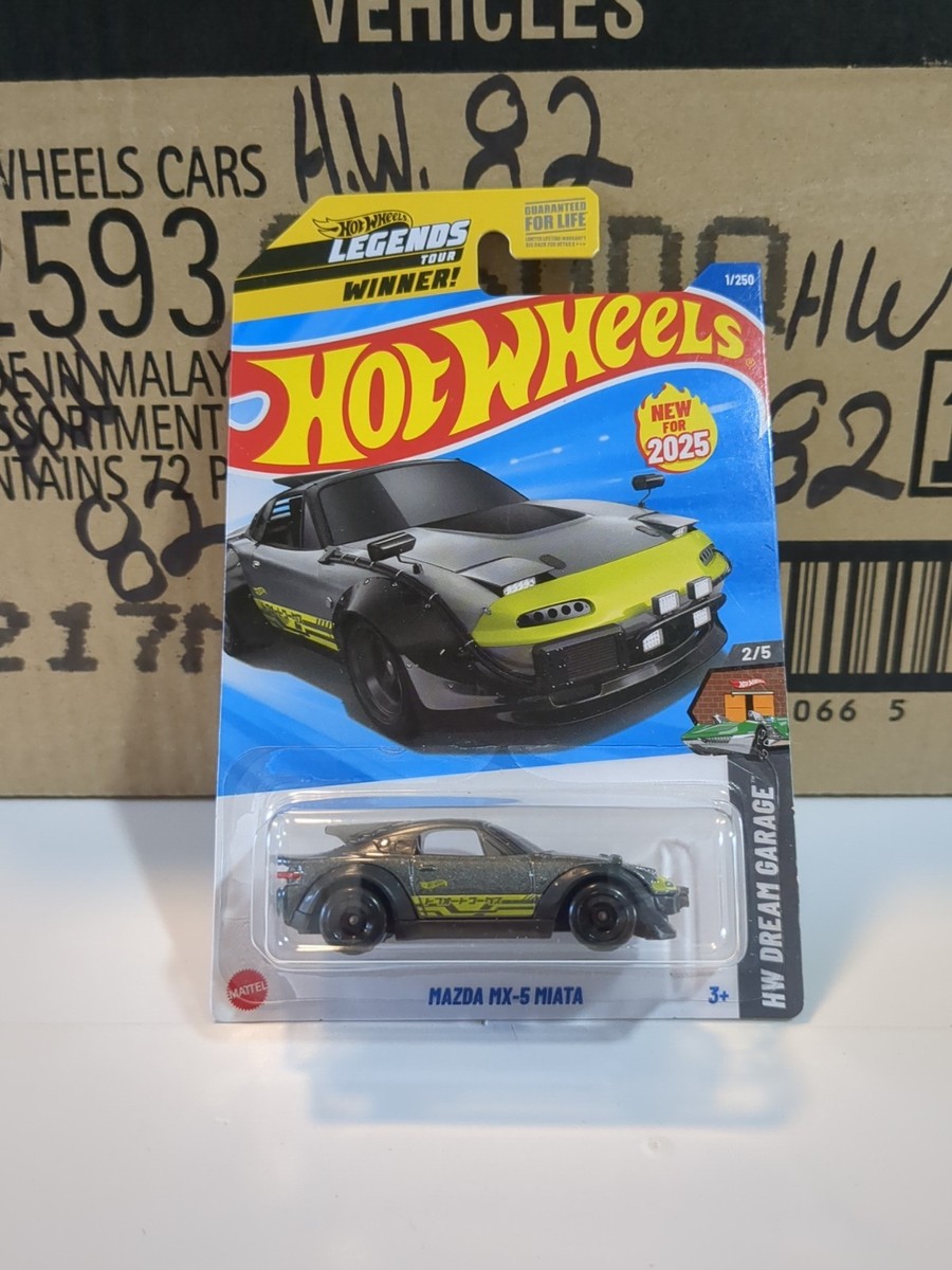 2025 Hot Wheels Legends Winner Mazda MX-5 Miata HW Dream Garage #1