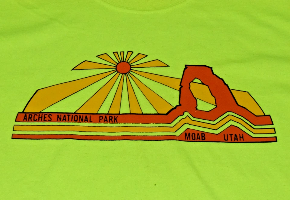 Винтажная футболка Gildan размер S Y2K неоновые желтые арки национальный парк Моаб Юта - Изображение 4 из 4