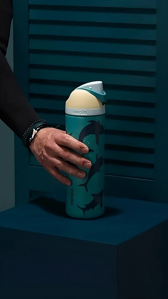 Owala FreeSip Water Bottle Fin Frenzy 24 oz  - 2025 Limite Edition - Image 4 of 4