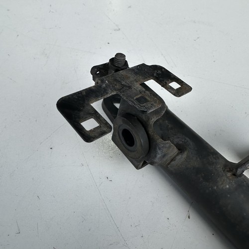 Kawasaki Vulcan 1700 Classic 2012 Front lower frame mount bracket 31064013018R - Picture 3 of 8