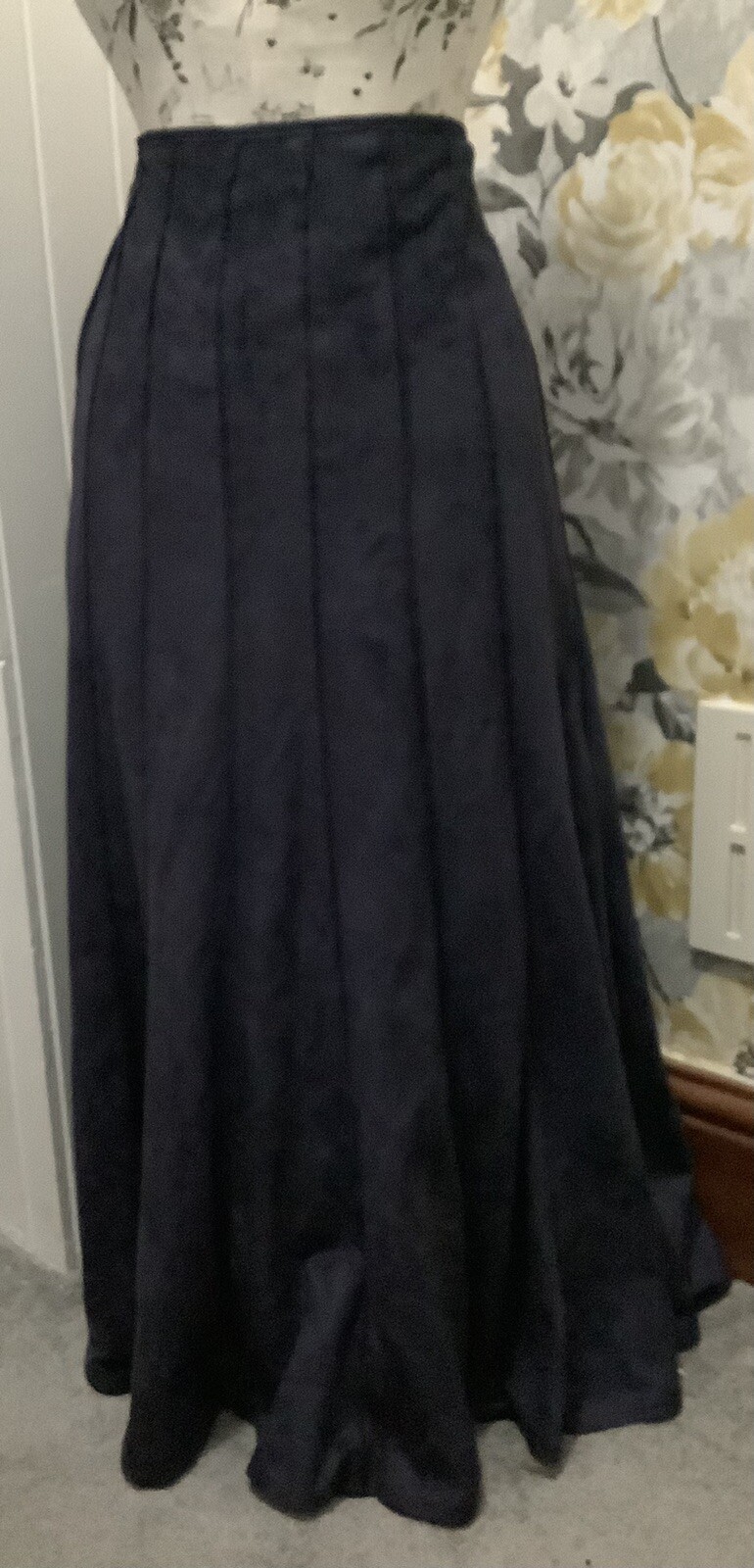 Picture 1 of 6