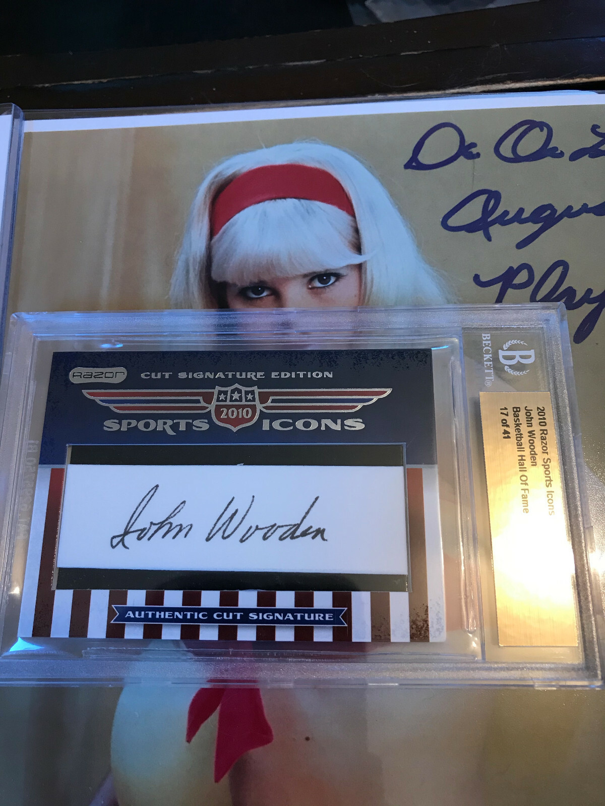 John Wooden Autographed Signed UCLA Bruins /41 auto 2010 RAZOR SPORTS ICONS BECKETT SLABBED 