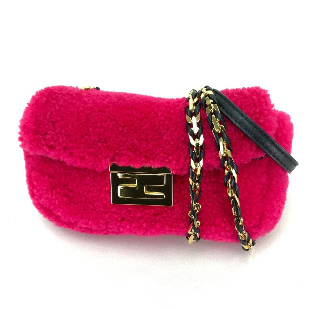 Fendi store mini pochette