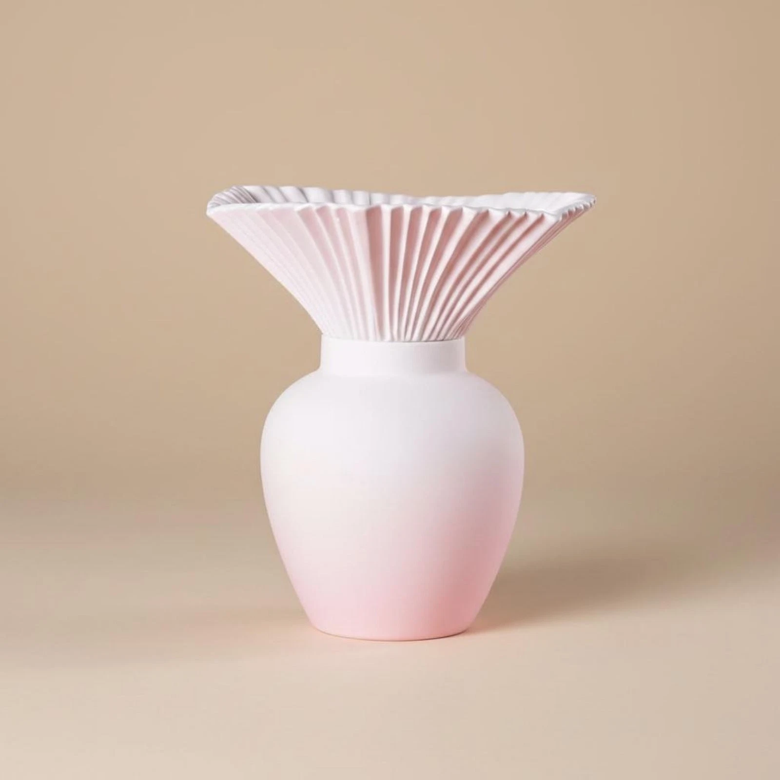 Modern Nordic Vase High Temperature Fired Flower Vase for Bedside Table