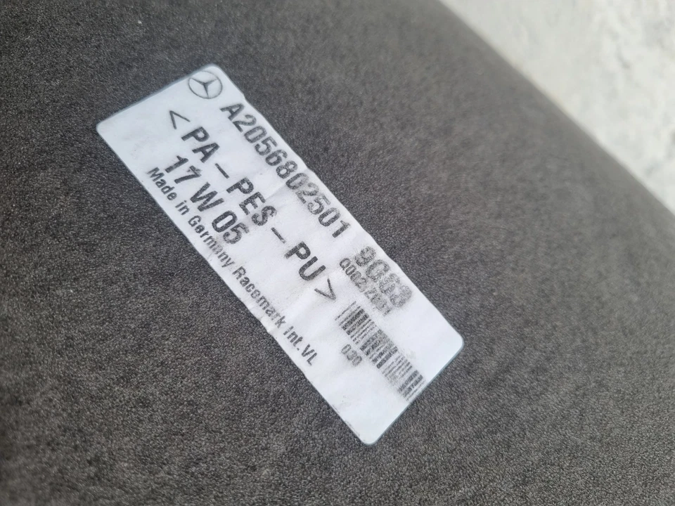 Genuine Mercedez C Class Convertible Amg Car Mats 2016 Onwards - Image 4 of 4