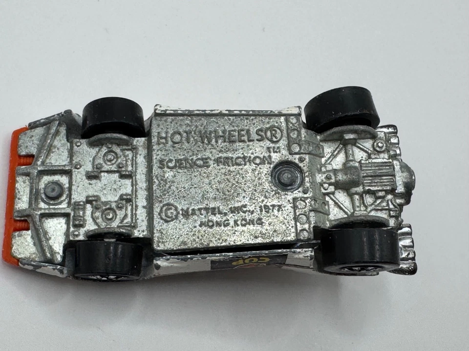 VINTAGE 1977 HOT WHEELS SCIENCE FRICTION SPACE COP MATTEL HONG KONG POLICE CAR - Image 4 of 4