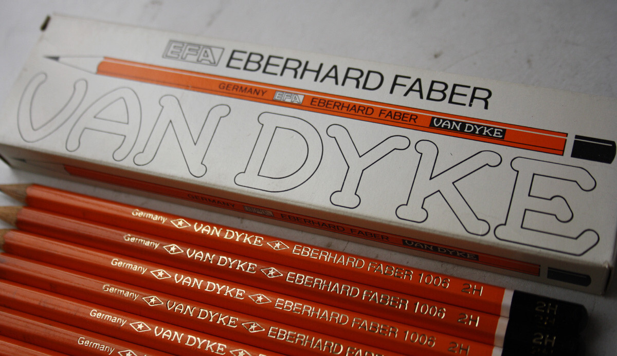 12X VINTAGE 80'S EFA EBERHARD FABER VAN DYKE PENCILS 1006 2H