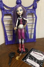 Monster High Spectra Vondergeist W/Pet  Ruen  - First Wave 2008 Original -Retired