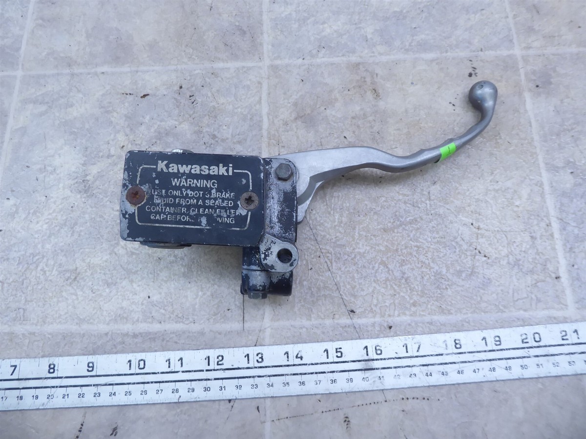 1984 Kawasaki ZX550 GPZ K396-1) front brake master cylinder | eBay