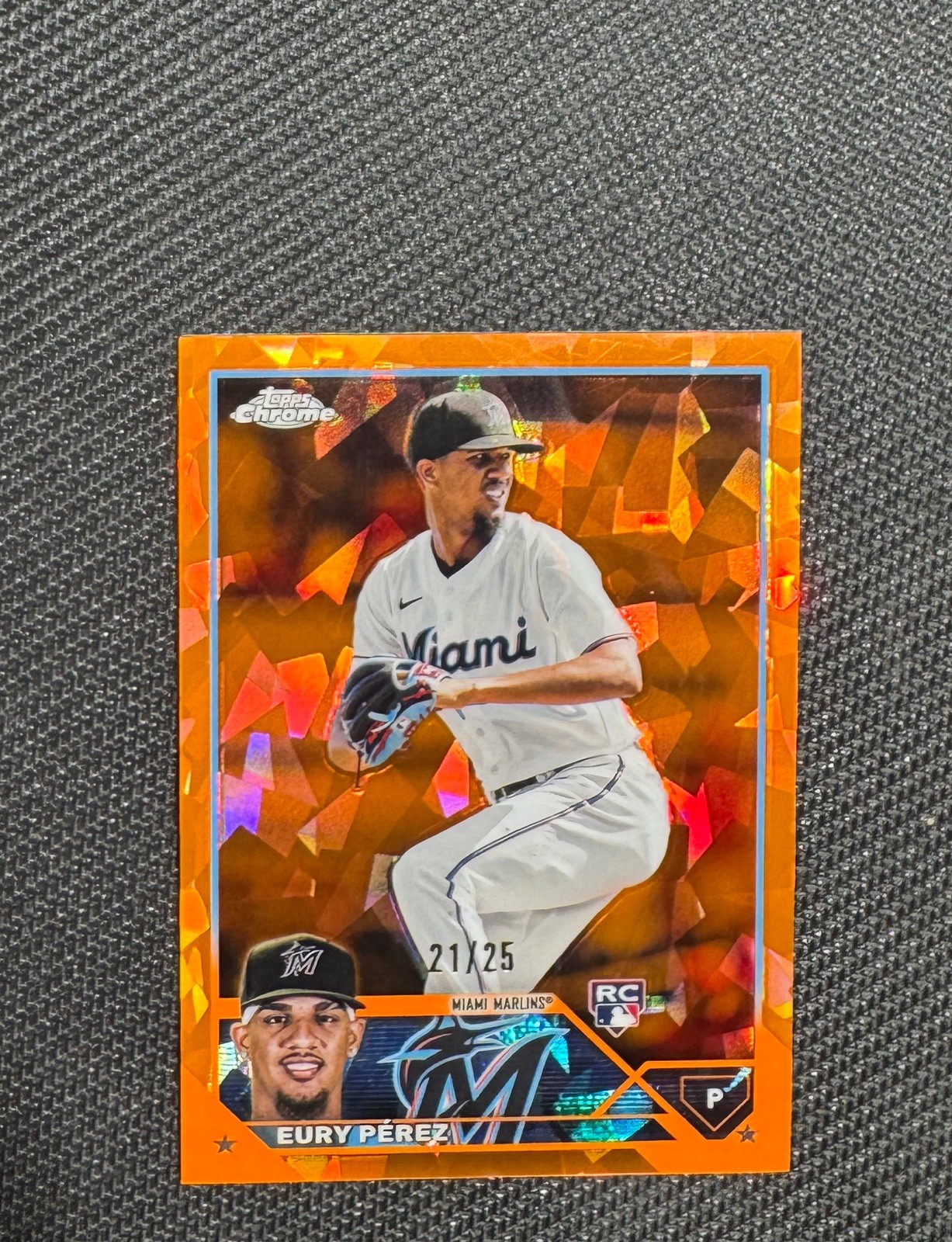 2023 Topps Chrome Update Sapphire #139 - Eury Perez Orange /25 Rookie