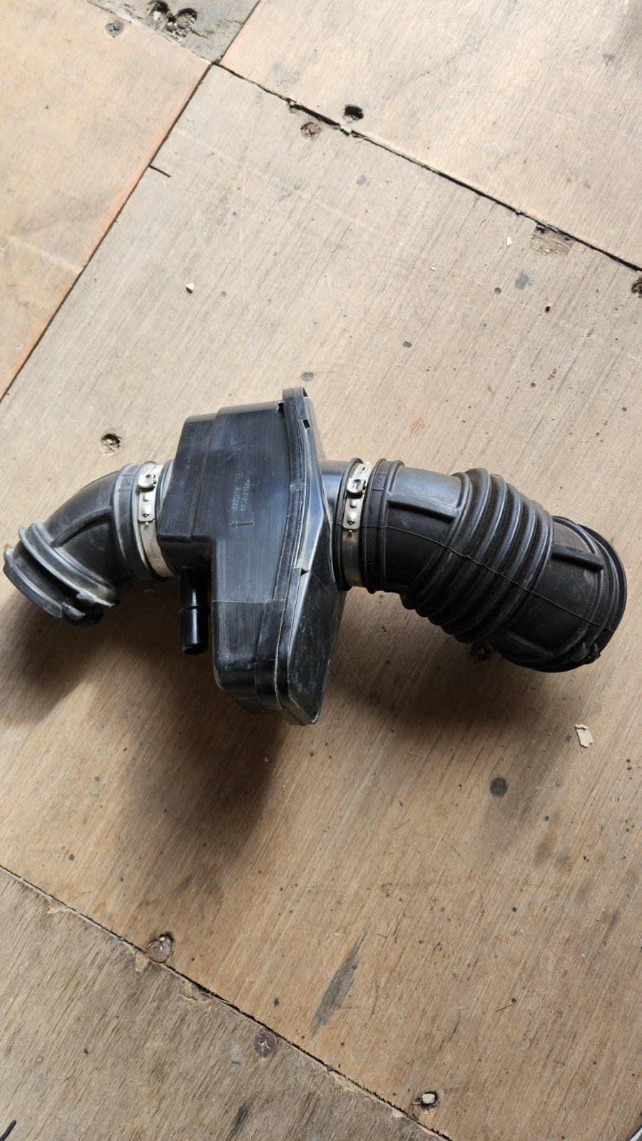 2018-2020 Chevy Equinox GMC Terrain OEM Air Intake Cleaner Outlet Duct Tube