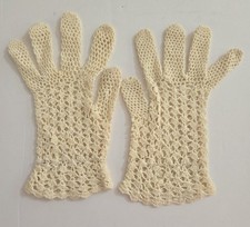 Vintage Hand Crocheted Ivory Gloves Women's Size S/M C1940