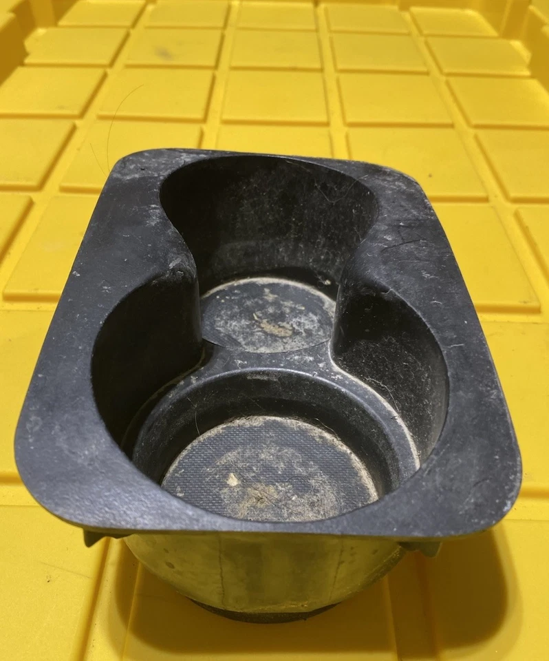 1999-2004 JEEP GRAND CHEROKEE RUBBER CUP HOLDER INSERT 99 00 01 02 03 04 OEM - Image 4 of 4