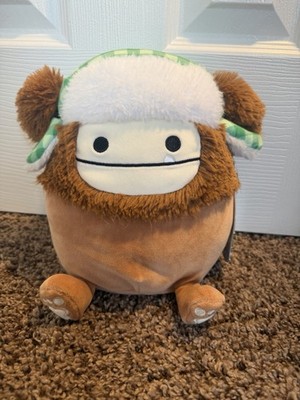 Squishmallows Benny Bigfoot 8  Plush Winter Green Hat Seasonal Collectible
