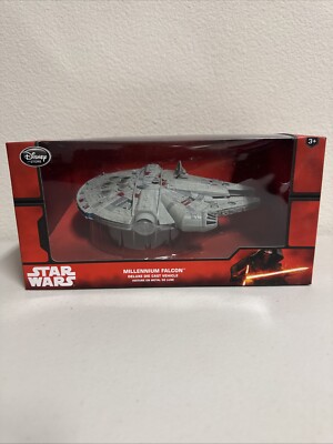 Star Wars Deluxe Die Cast Vehicle Disney Store Exclusive Millenium Falcon  Toy
