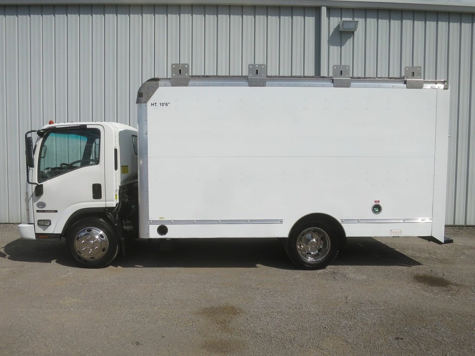 NQR DIESEL 15FT SERVICE MECHANICS WORK TOOL ENCLOSED UTILITY BOX TRUCK