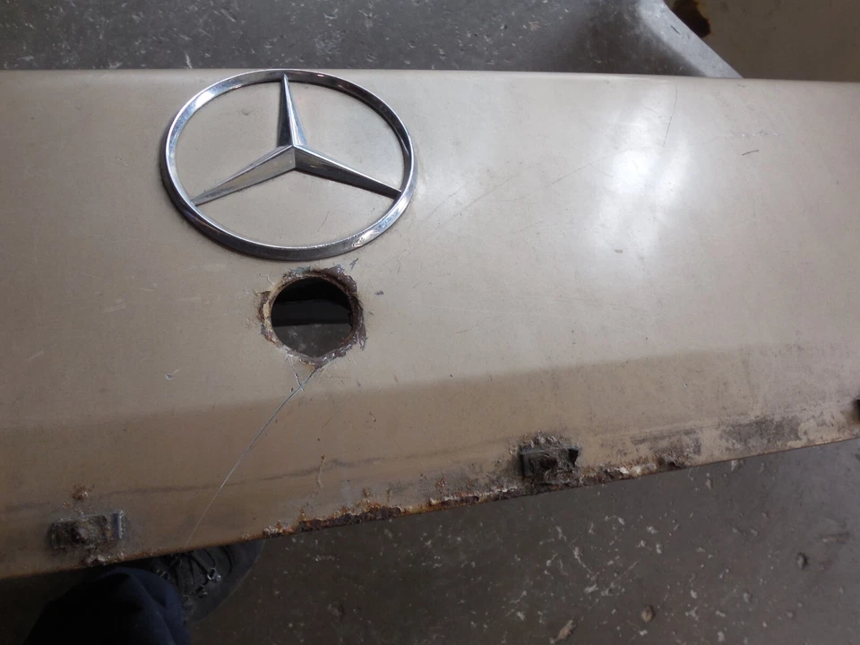 Rear Trunk Lid Panel Beige 84-93 Mercedes Benz W201 190E 190D PICK UP ONLY 11733 - Image 4 of 4