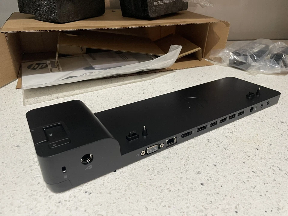 Base HP Ultra Slim HSTNN-IX10 2013 con 2 puertos de pantalla D9Y32AA con fuente de alimentación Foto 4 de 4