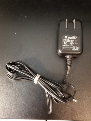Motorola AC Power Supply Model # 5102 Output : 5.0V 550mA