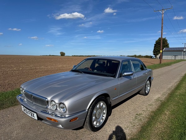 eBay - 2001 Daimler super v8 4.0 x308 *1 o...