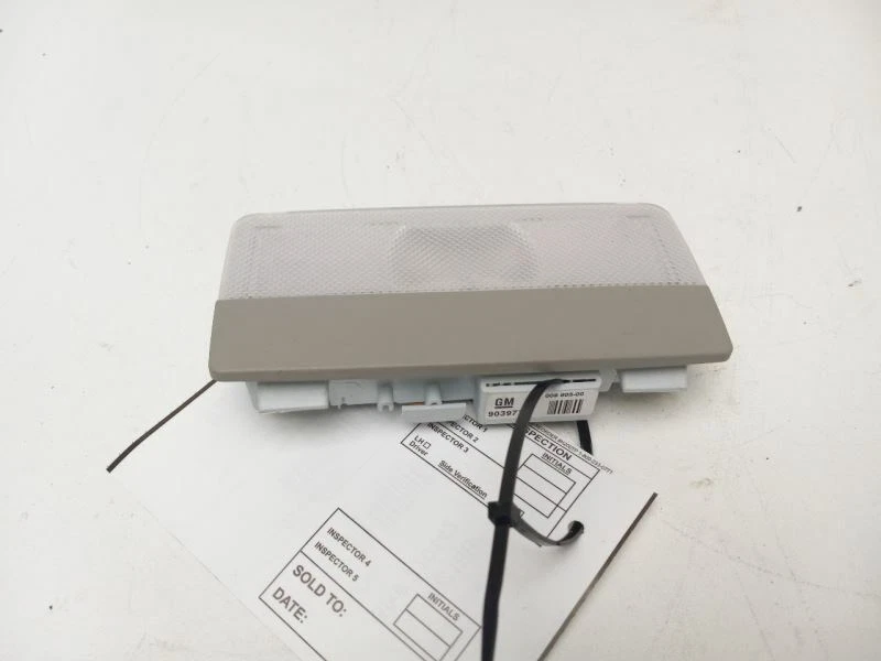 Chevrolet Equinox 2010-2017 tercera fila techo domo luz trasera Foto 3 de 4