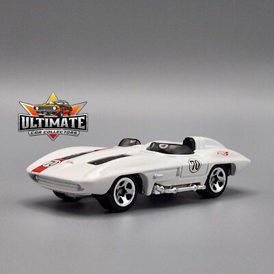 1959 Chevy Corvette Stingray Racer Collectible 1/64 Scale Diecast Collector Car 