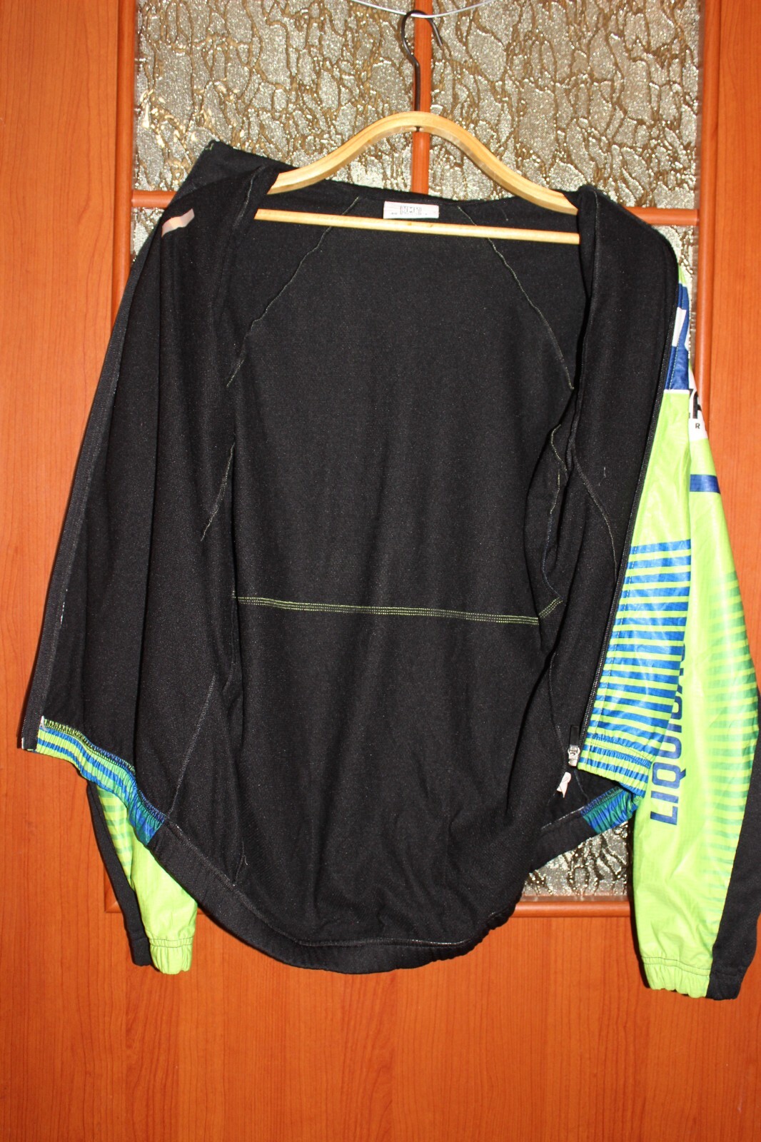 Picture 4 of 8