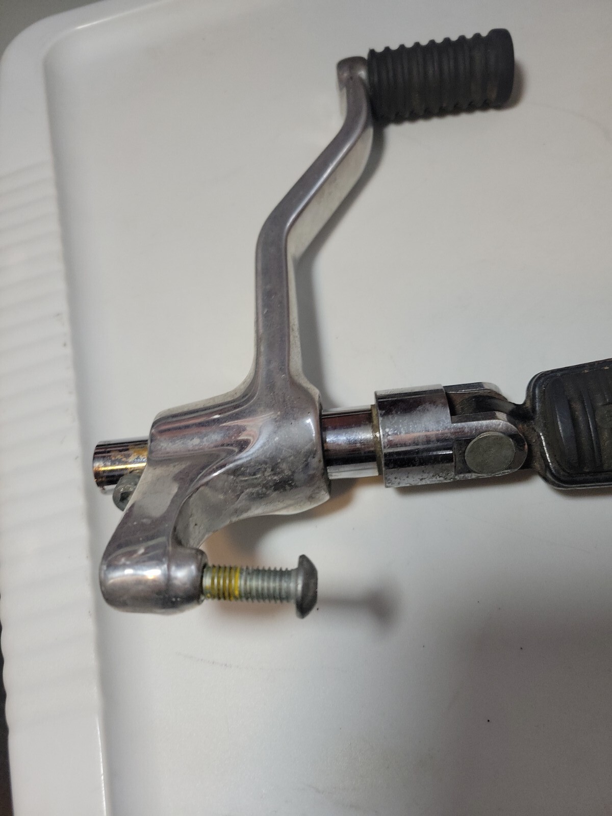 2009 HARLEY DAVIDSON VROD VROD FRONT DRIVERS Left FOOT PEG Mount and