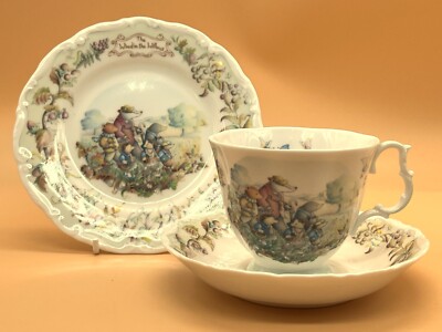 Royal Albert China Wind in the Willows Autumn in Wild Wood Teetrio. um 1987.