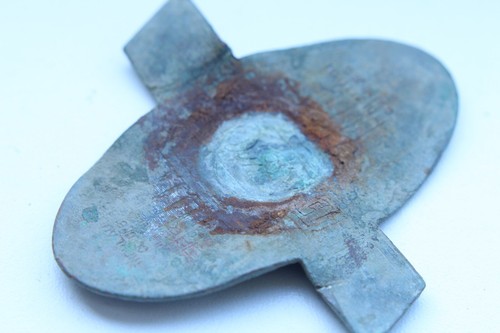 Vintage Emblem Of The Chevrolet Hood Badge - Picture 4 of 5