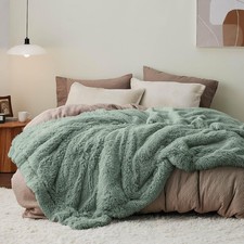 Bedsure GentleSoft Fuzzy Faux Fur Sherpa Fleece Blanket Twin Size, Plush Thick