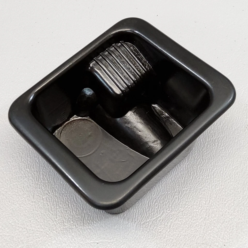 93-02 Camaro Firebird Plástico Negro Consola Central Montada Bandeja de Cenizas Inserto Foto 2 de 4