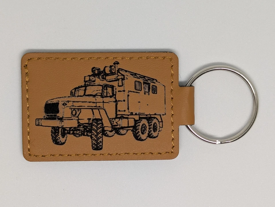 Schlüsselanhänger mit Gravur, Ural LKW NVA DDR, Kunstleder kostenloser Versand - Bild 1 von 1