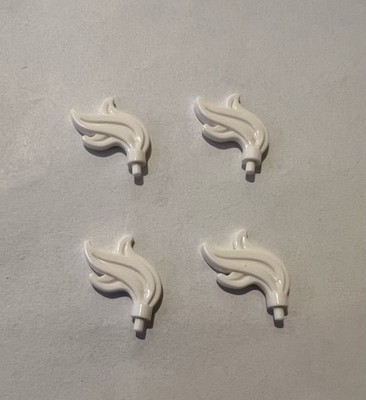Lego Lot Of 4 White Feathers Feather Hat Minifigure New City Knights Castle