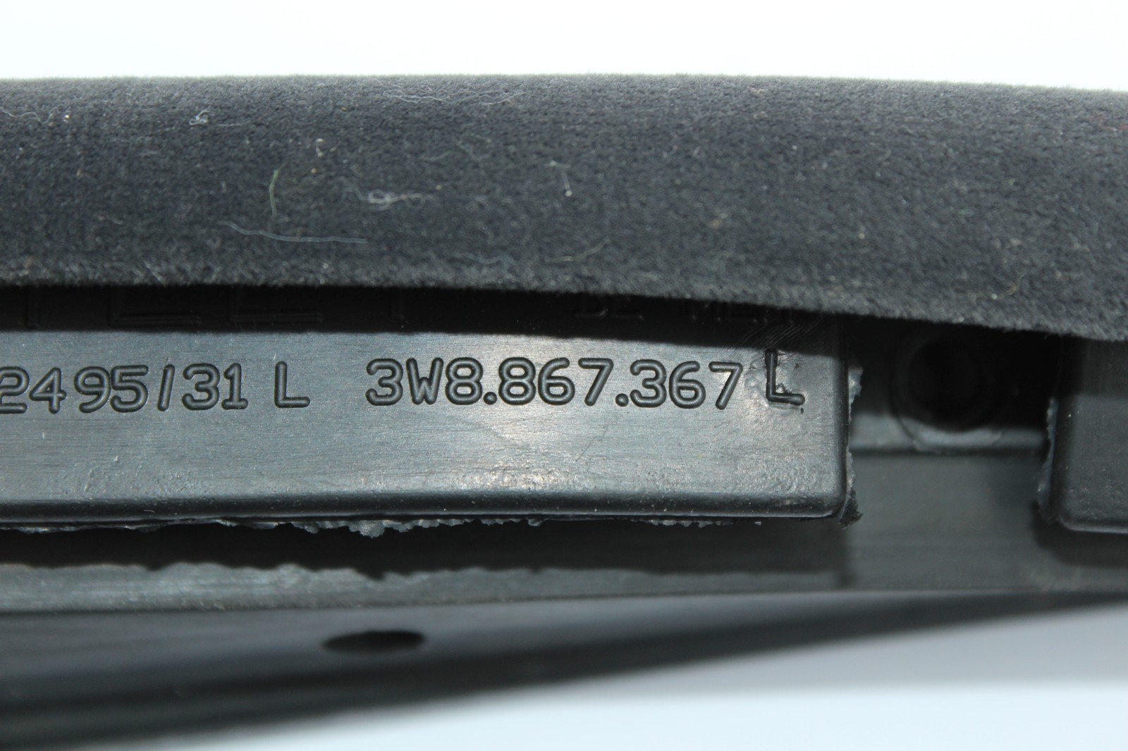 2003-2010 Bentley Continental Left Upper Door Weatherstrip Seal OEM 3W8867367