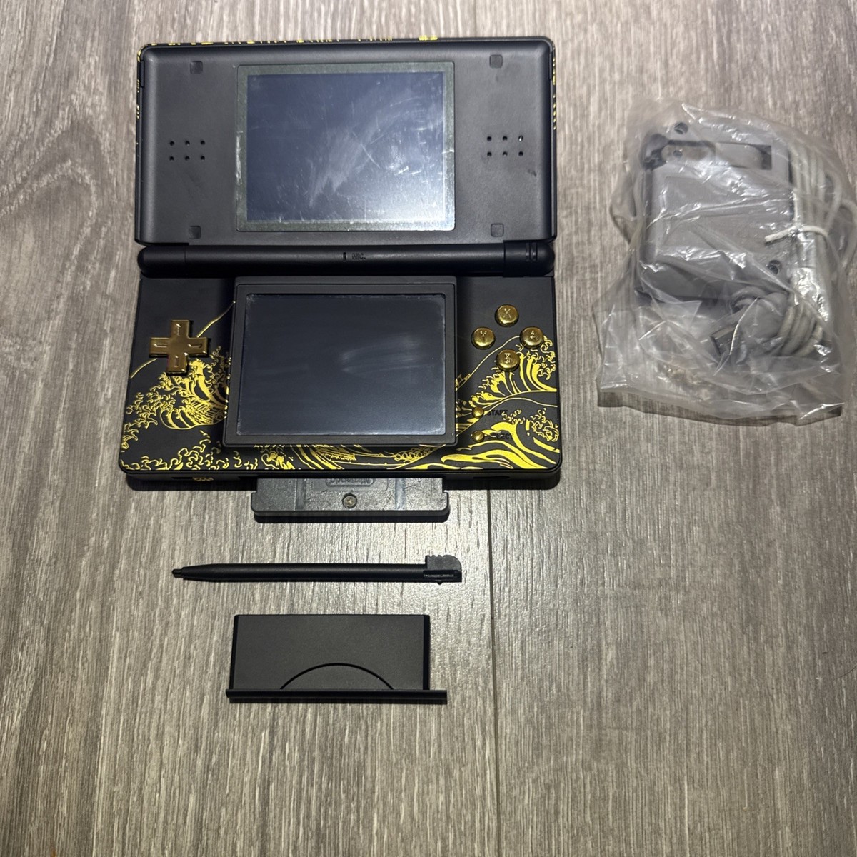 Nintendo DS Lite Handheld System Comes with Charger and Stylus | eBay