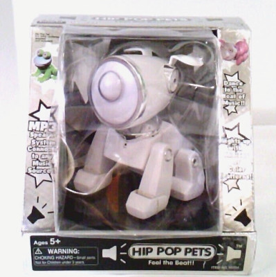 Hip Hop Pets~Feel The Beat~White~Dog~Silverlit~2006~MP3 Player~Collectible~NEW