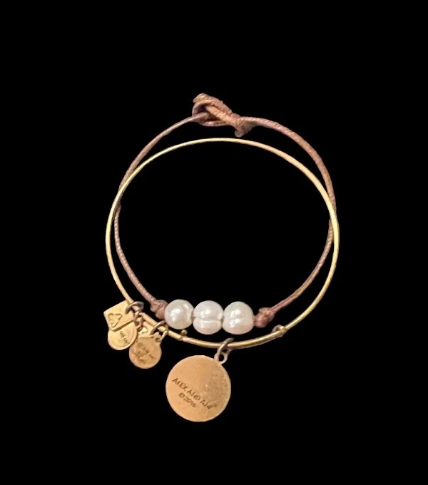 Набор из 2 предметов Alex and Ani РЕДКИЙ! Браслет с брелоками и пресноводным жемчугом веревочный браслет - Изображение 3 из 4