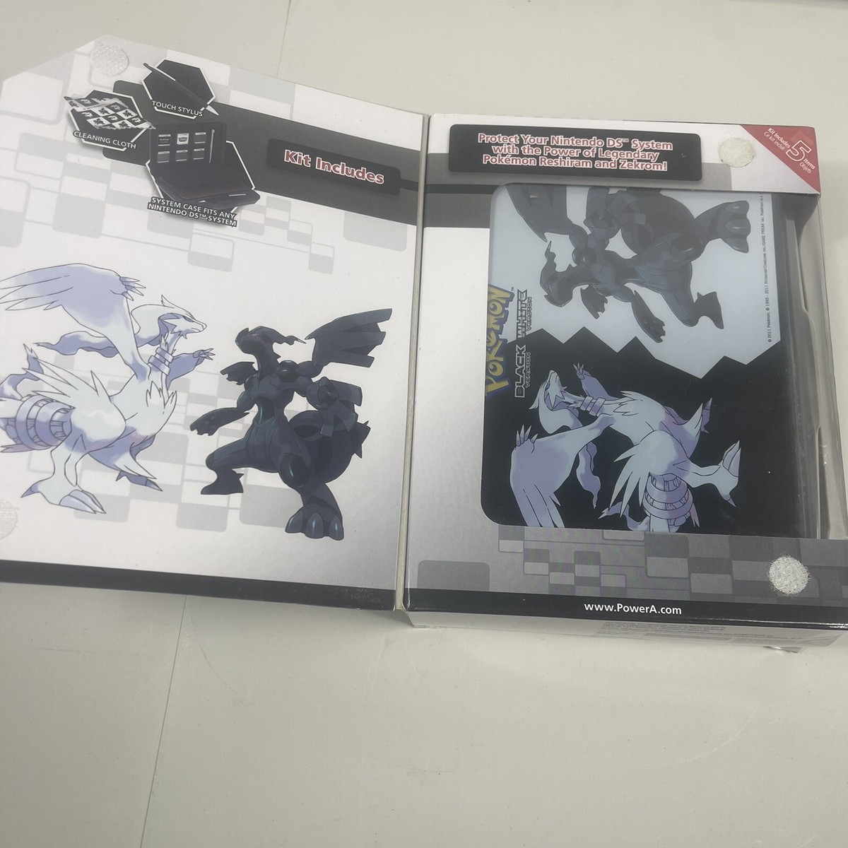 Nintendo Pokemon Black & White Version Universal Hard Case Nintendo Pokemon Black & White Version Universal Hard Case