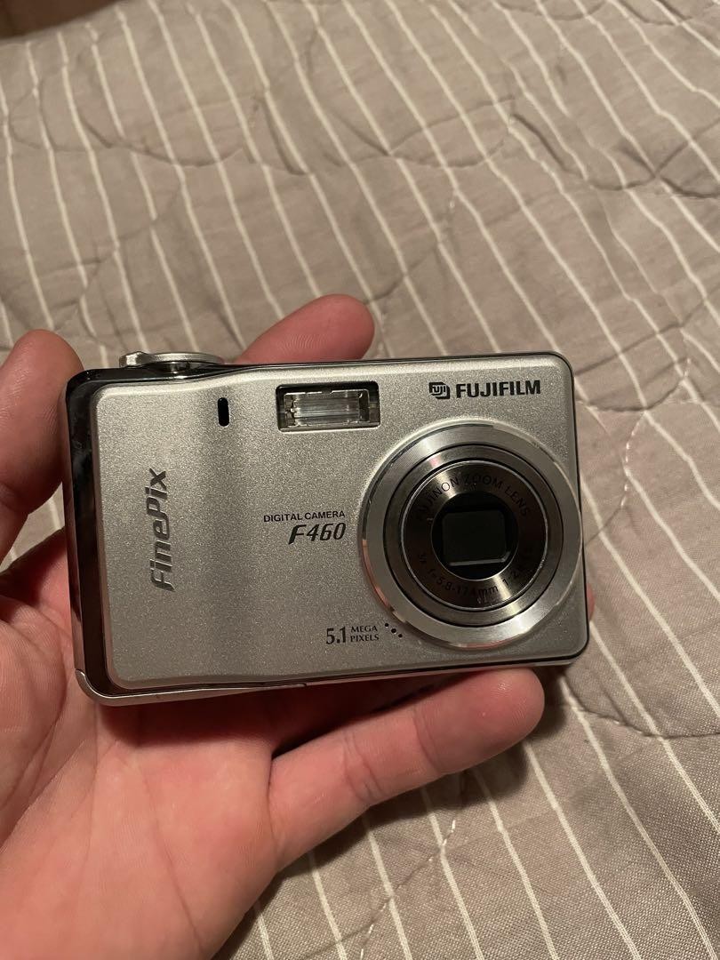 FUJIFILM FINEPIX F460 Old compact digital camera Operation
