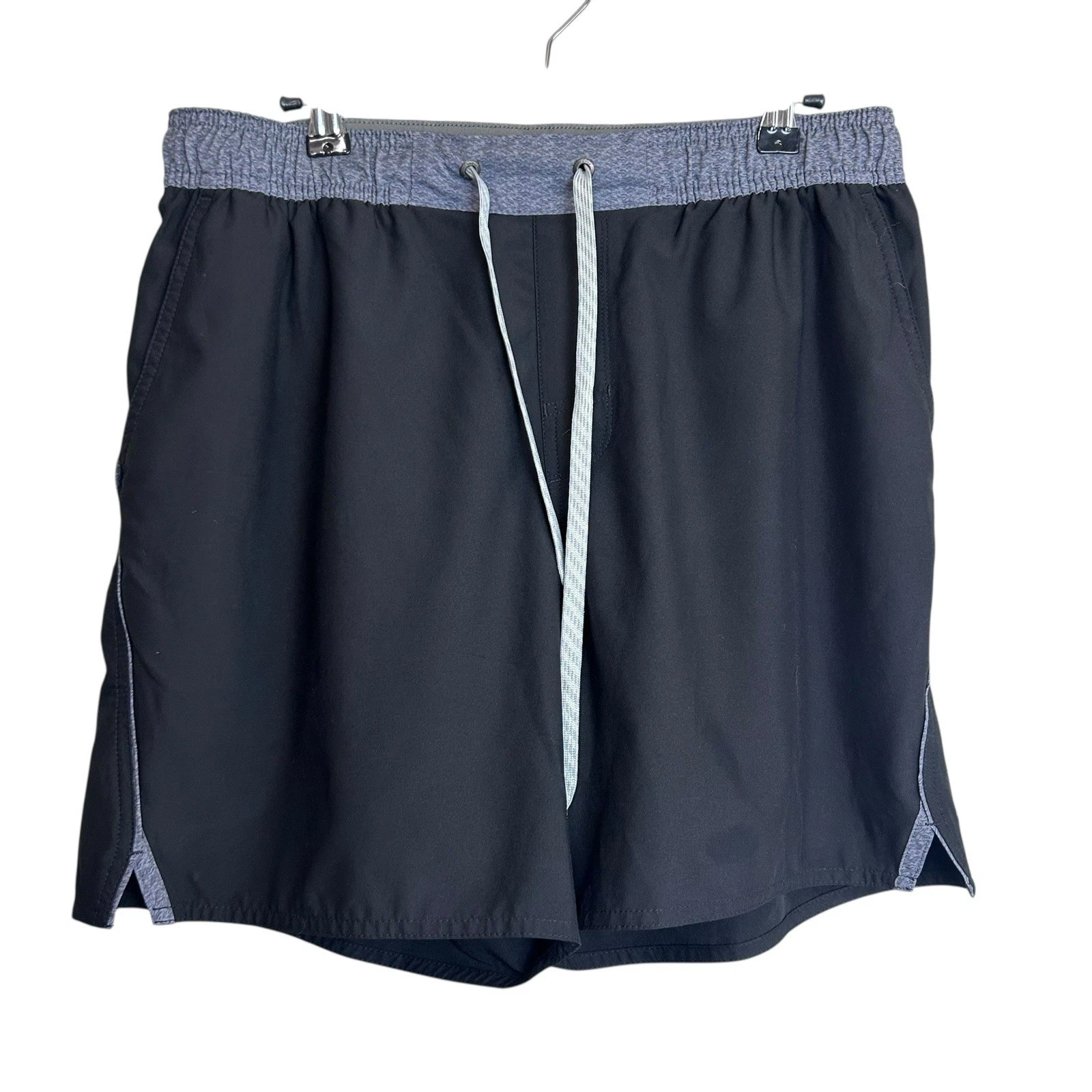 Vuori Trail Runner Shorts Mens Medium 6” Lined Black Gym Compression Run