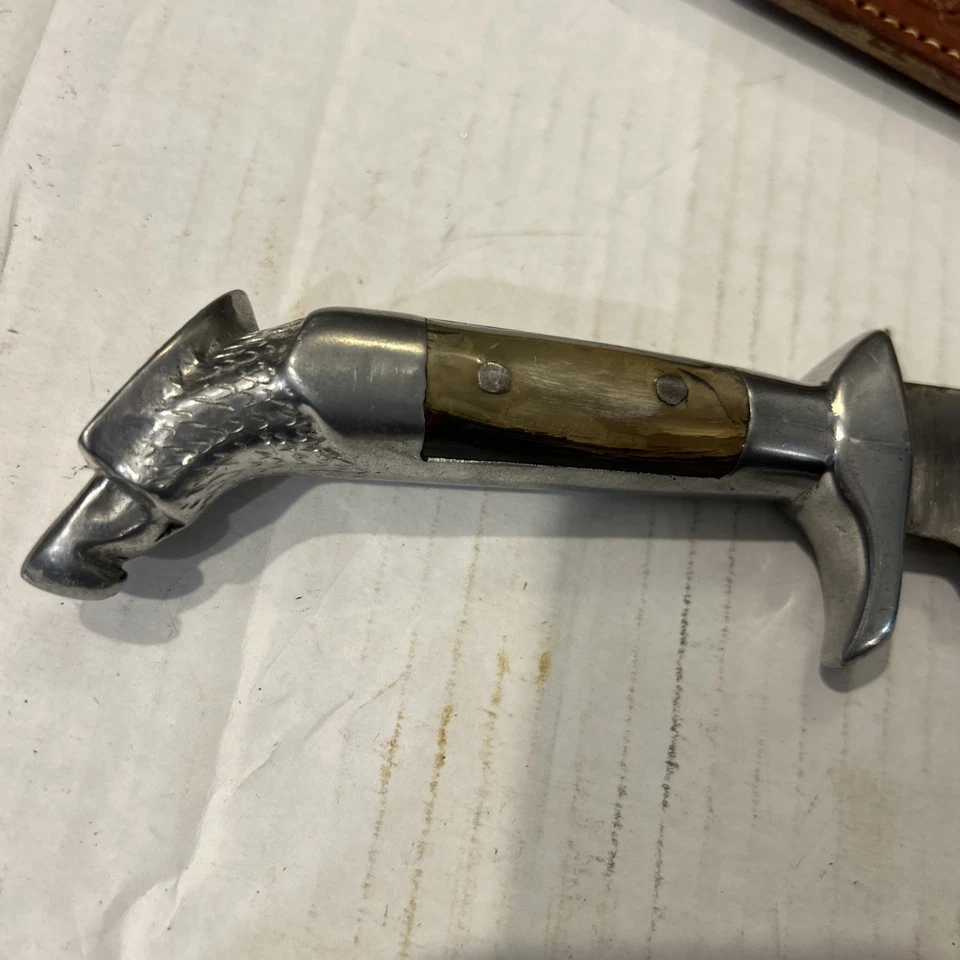 Funda Cuchillo de Caza Hoja Grabada Mango CABEZA DE ÁGUILA Militar Antigua De Colección Foto 3 de 4