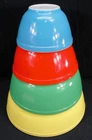 Vintage MCM Lot of 4 Pyrex USA Nesting Mixing Bowls Yellow Green Red Blue
