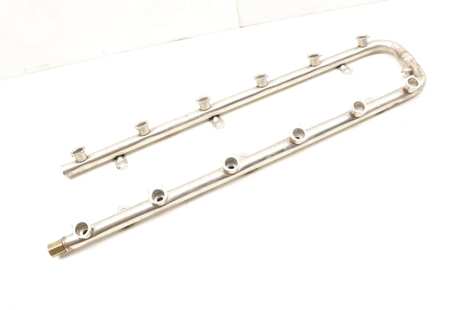 2004-2012 MERCEDES-BENZ SL600 - FUEL RAIL 2750700695 - Image 2 of 4