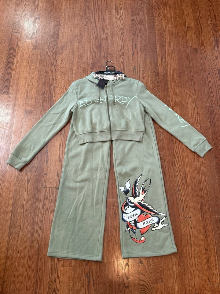 Nuevo con etiquetas Conjunto de pantalón con capucha recortado corazón Ed Hardy Dagger para mujer L verde corazón nacido libre Foto 3 de 4