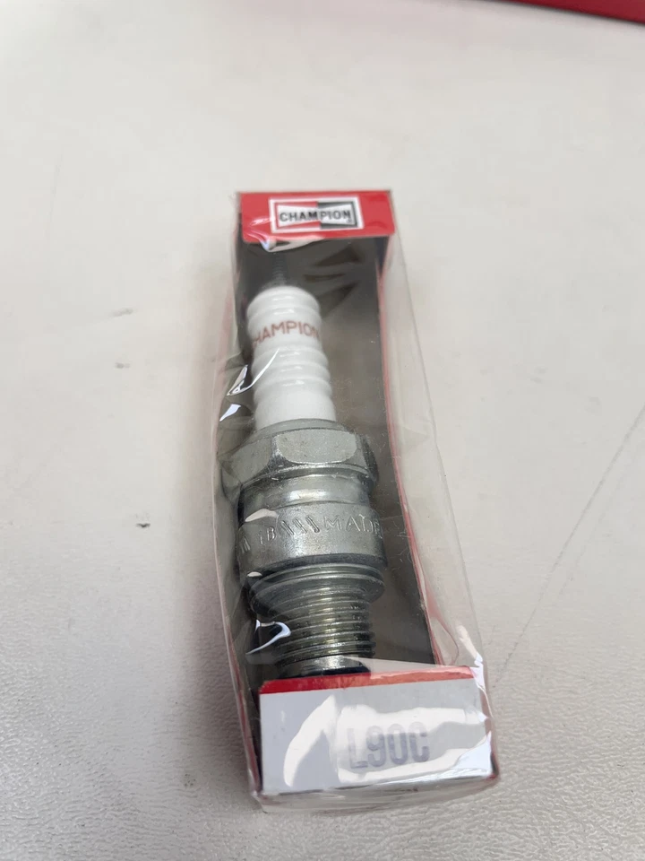 CHAMPION 896 / L90C COPPER PLUS SPARK PLUGS PACK OF 10 CAR/TRUCK - Image 4 of 4