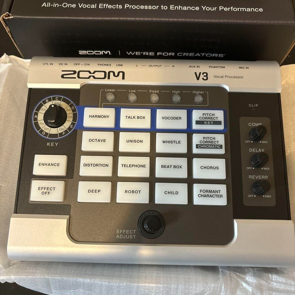 ZOOM V3 Vocal Processor Voice Changer Voice Effects Multi-Effect New f ...