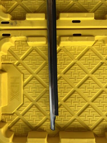 1977 Toyota Corona Driver Chrome Linning Door Outter Window Scraper Weatherstr - Picture 6 of 8