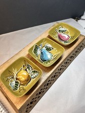 Sascha Brastoff Trinket Dish 3.75 x3.75 Avocado Backgrpund Lemon Strawberry Fig